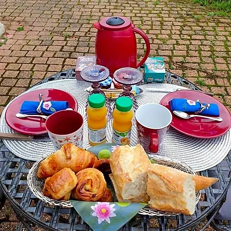 Oda ve Kahvaltı D'hote Normande 3*